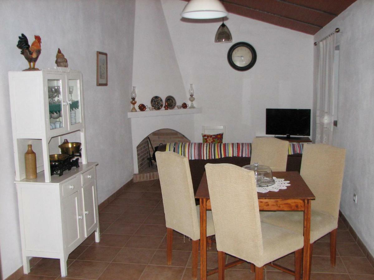 Casa Da Avo Mina Villa แมร์โตลา ภายนอก รูปภาพ